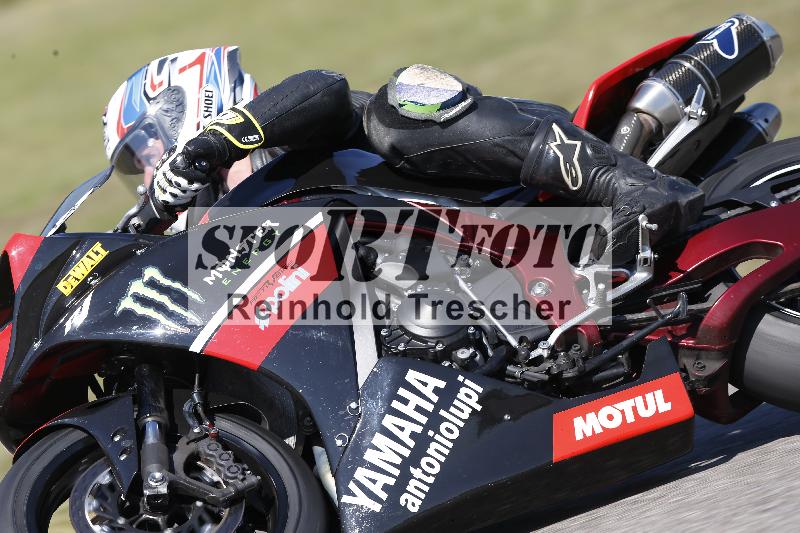 Archiv-2025/49 26.08.2025 Cornu Master School ADR/rot-rouge/2